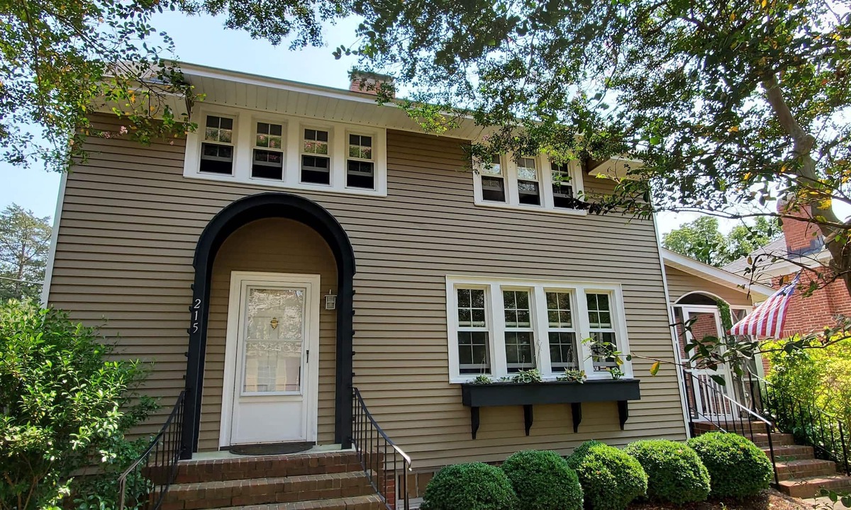 Yorktown House | Yorktown - Historic Yorktown - 3 Bedrooms & 1 Bath.