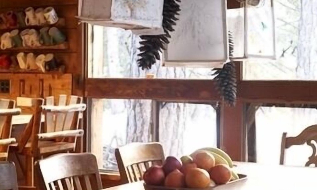 Groveland Cabin | Yosemite Cabin - Main Cabin