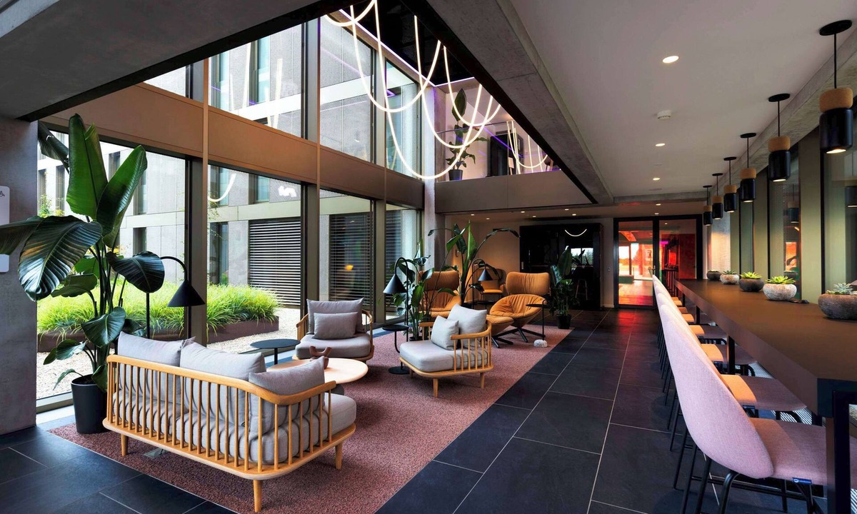 Founex Hotel | YOTEL Geneva Lake