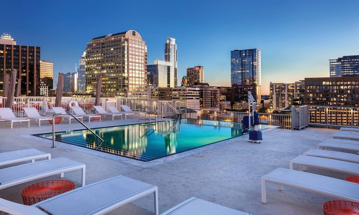 Civic District Resort | You want Austin . Your ship has landed !