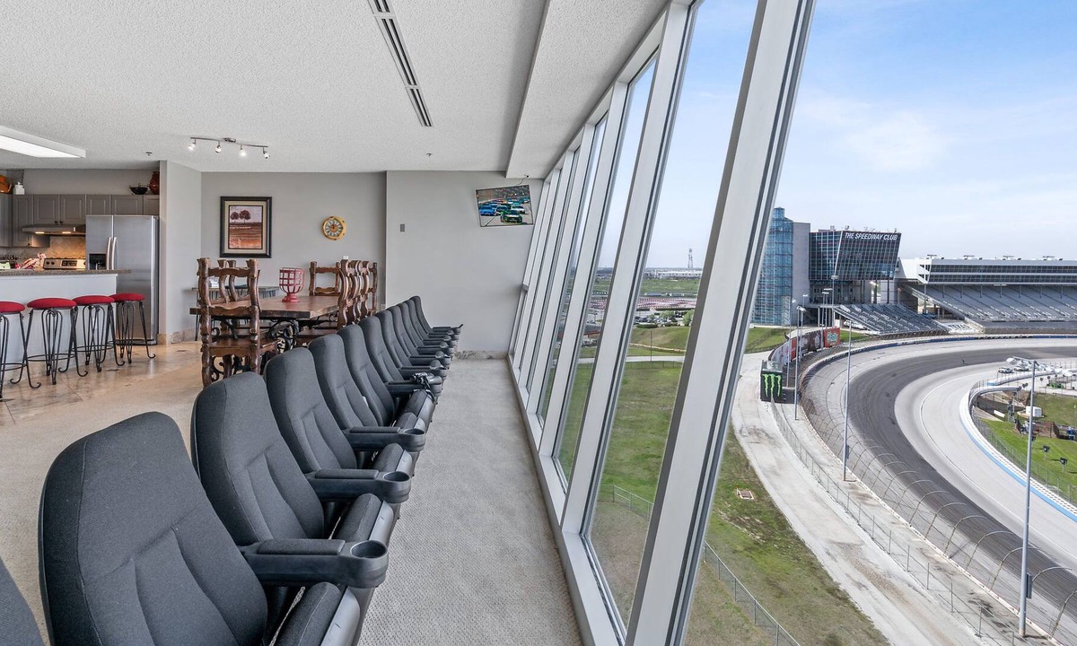 Fort Worth Condo | You will ♥️ this place! The Texas Motor Speedway Condo