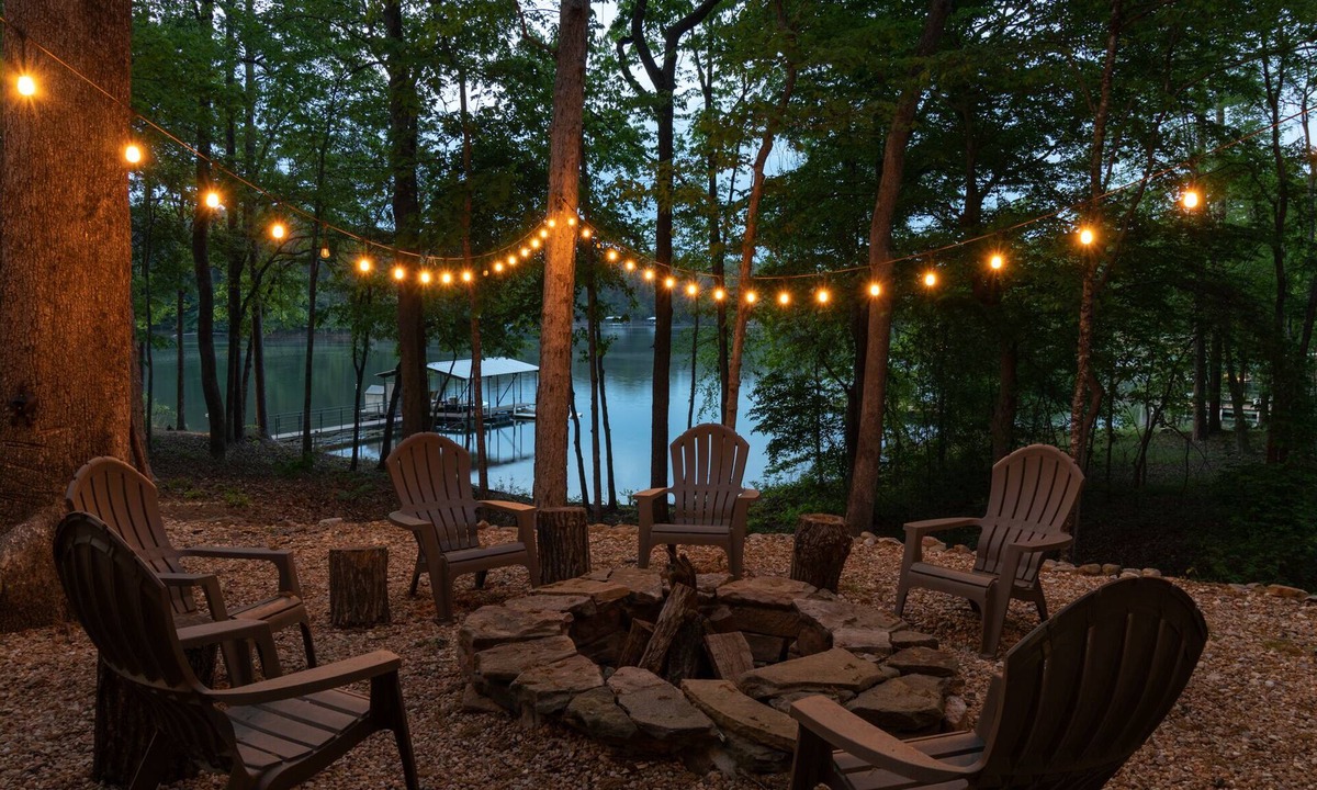 Martin House | Young@Hart is a Lakefront home w/Covered Dock, Game Room, 4 Kayaks & Hot Tub!