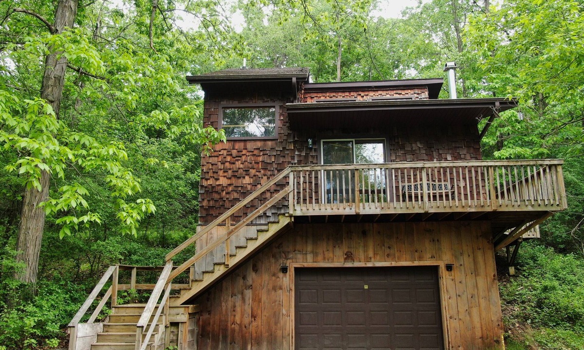 Norwalk Cabin | Your adventure begins the second you arrive!