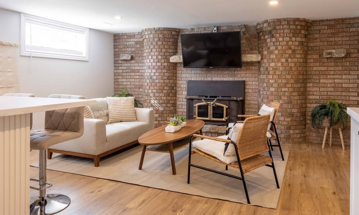 Boblo Island House | Your Amherstburg Oasis