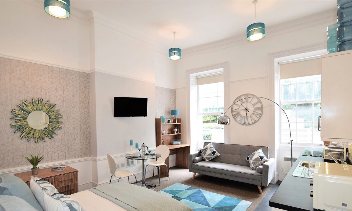 Bristol Apartment | Your Apartment Berkeley Sq Pads #3