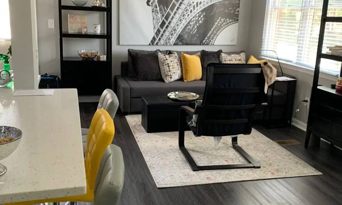 Livingston Apartment | Your Bright, Confortable, Cozy Second Homenn