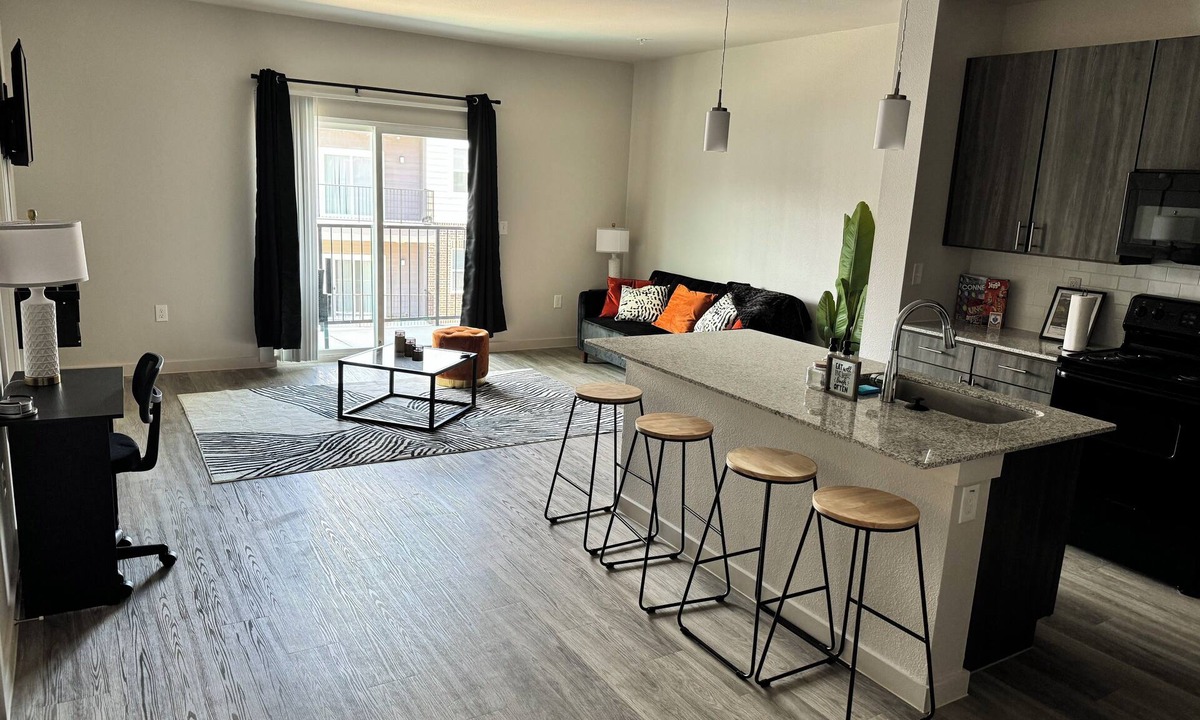 George Bush Park/Eldridge Apartment | Your Cozy & Captivating Condo!