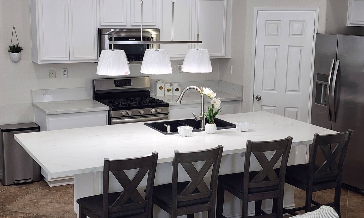El Centro House | Your Dream 5 BR Getaway -Sleeps 11+-Great Location
