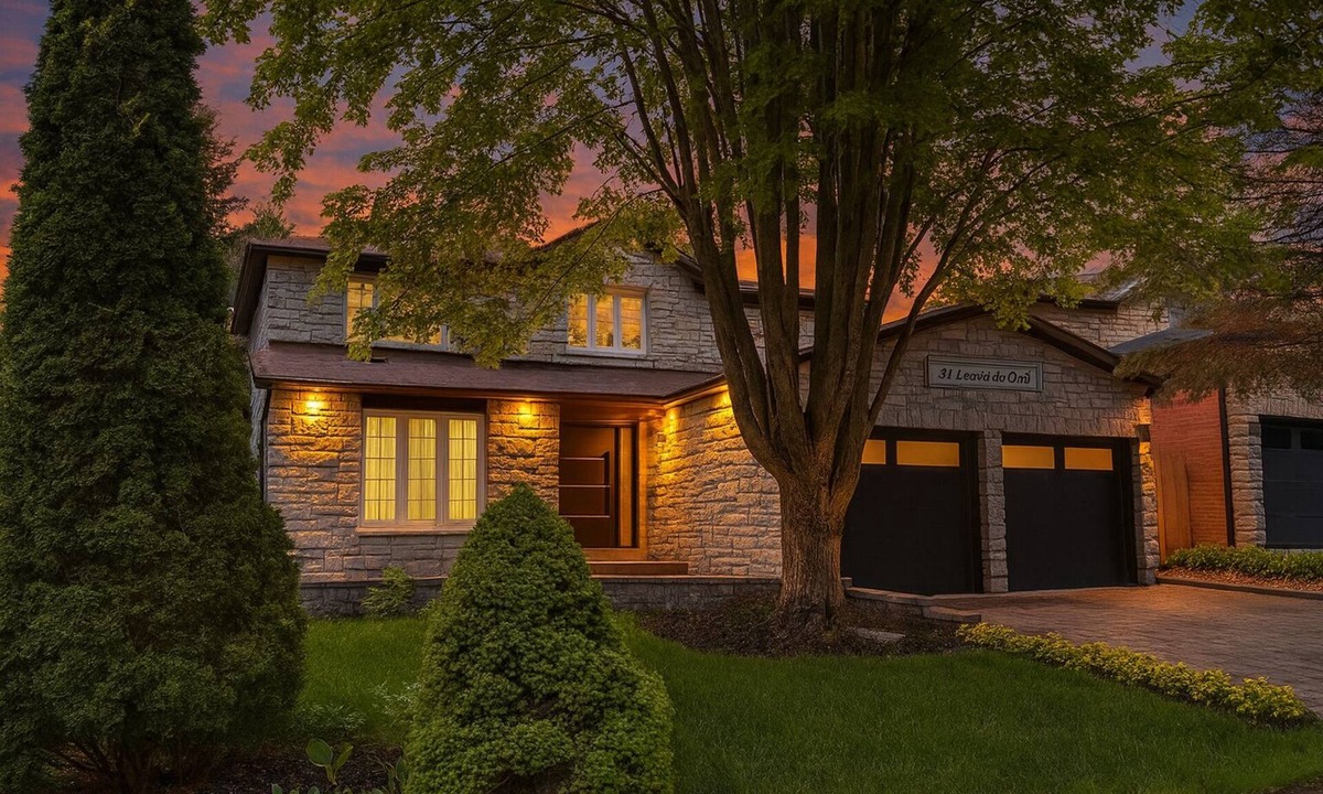 Aurora House | Your Dream Stay– Luxury Duplex 3BR Detached House in Prime Location