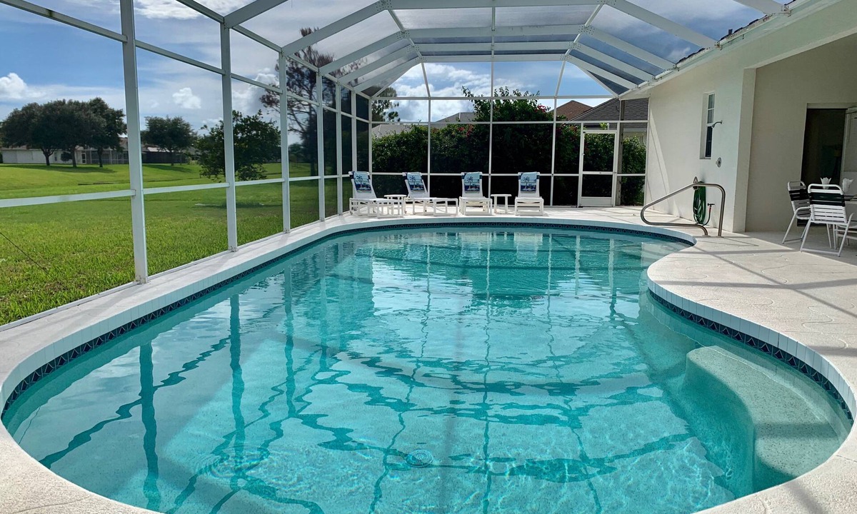 Broadmoor House | * Your Florida vacation starts here! *