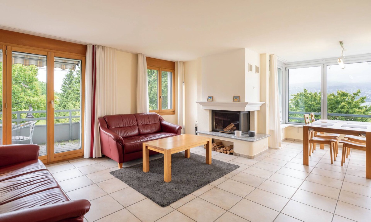 Horgen District Apartment | Your fully equipped base with weekly cleaning & free parking for Zürich and Zug