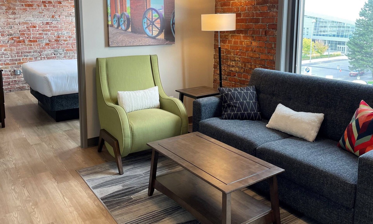 Riverside Apartment | Your Gorgeous 2 Bed Travel Apartment Perfect for The Family