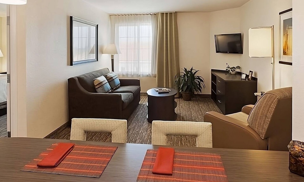 Anaheim Resort Hotel | Your Home Away From Home! 4 Pet-friendly Units, Kitchenette, Pets Allowed