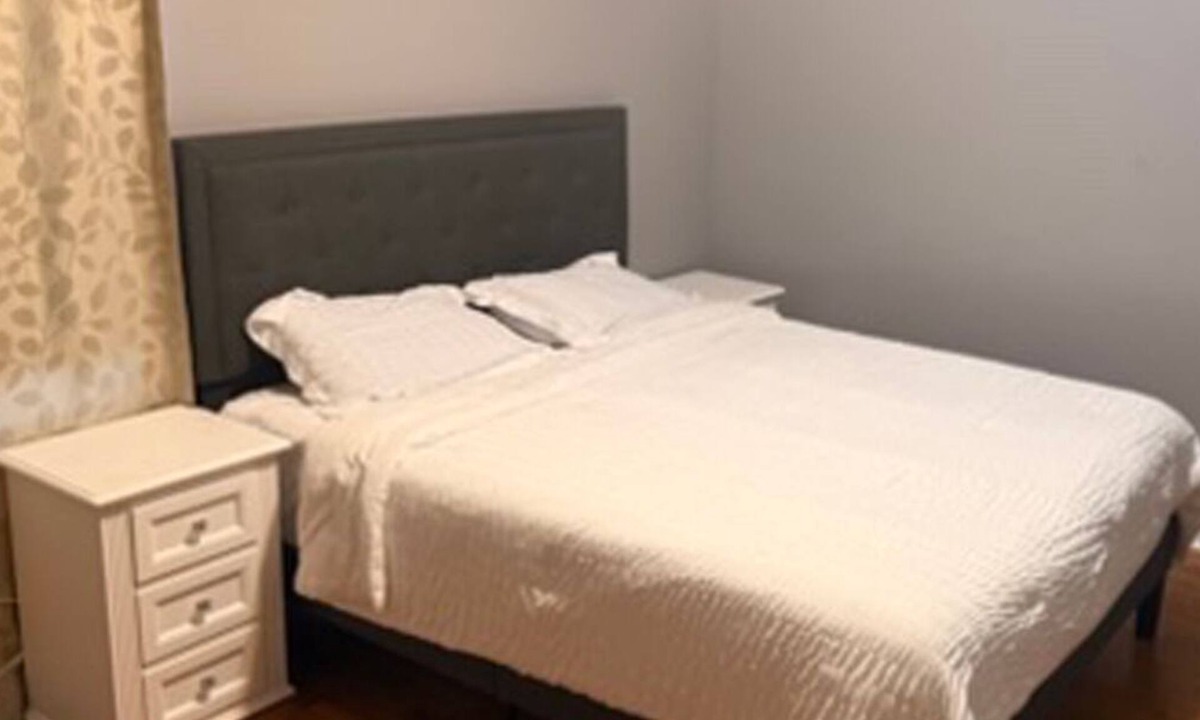 Sauk Village House | Your Home Away From Home in Sauk Village