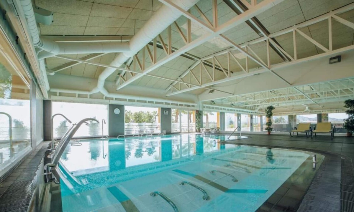 Crevillente House | Your Home Away From Home! TWO Relaxing Cabins, 3 Onsite Pools, Spa and Sauna!