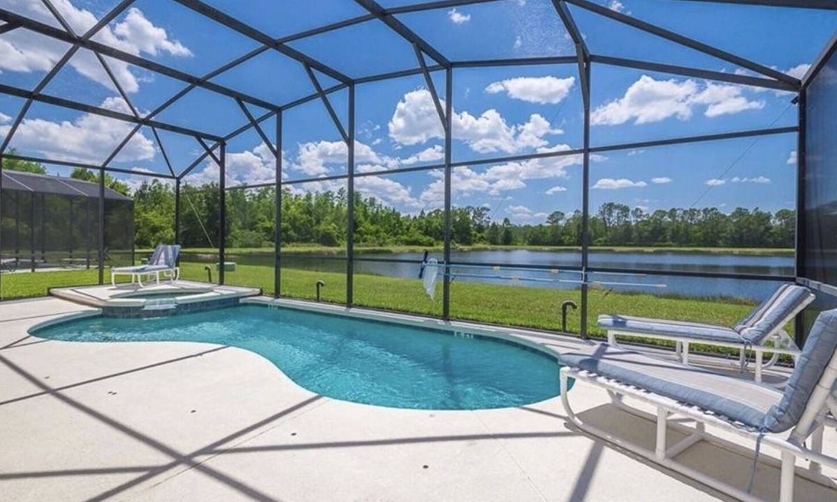 Indian Point House | Your home away from home.