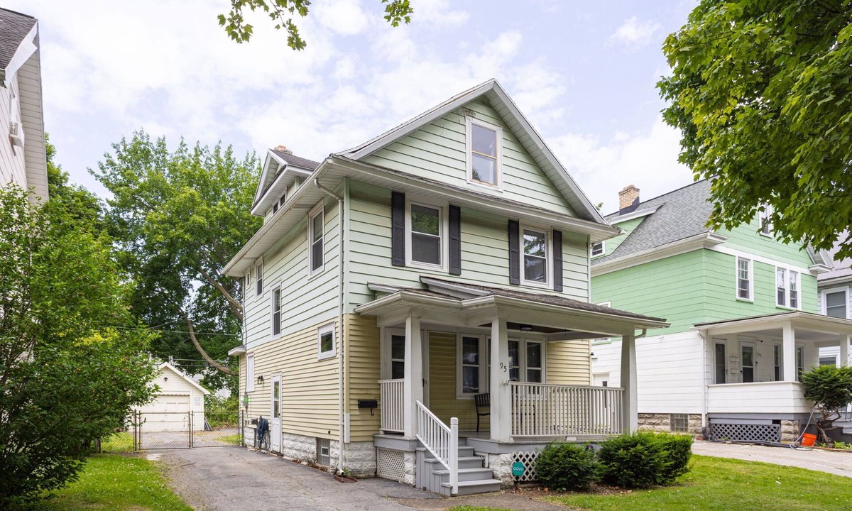 Rochester House | Your Home Away From Home For 90 Days or More