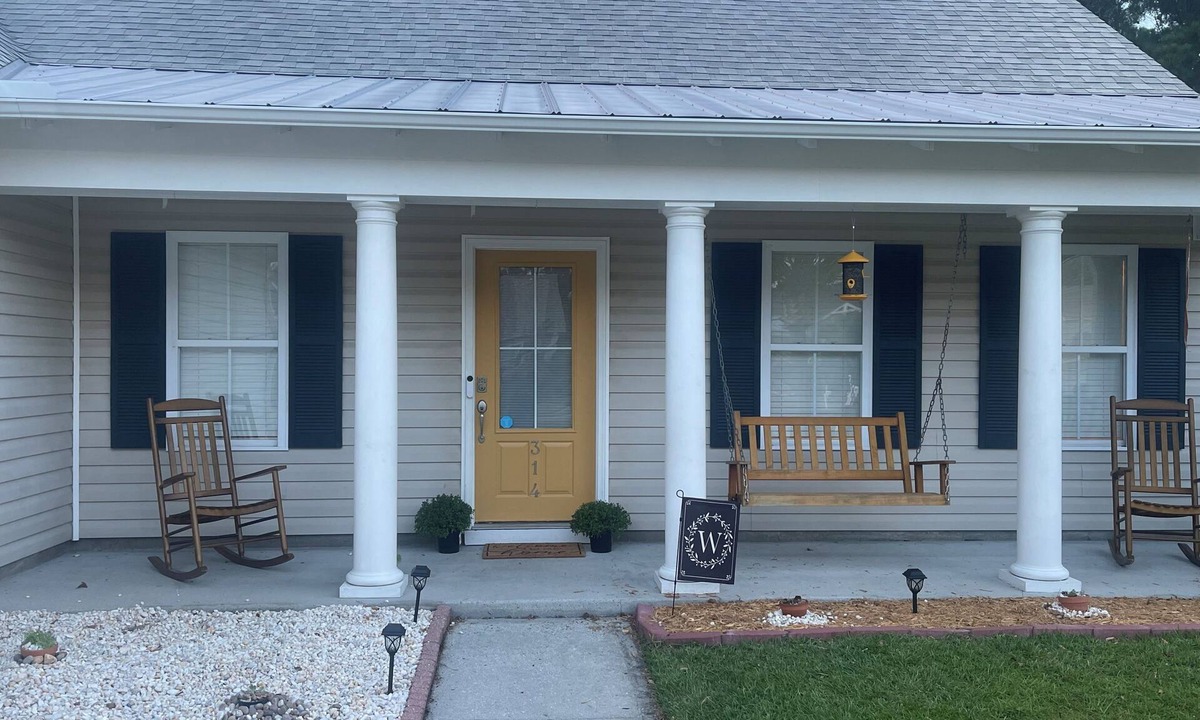 Wilmington House | Your home away from home!