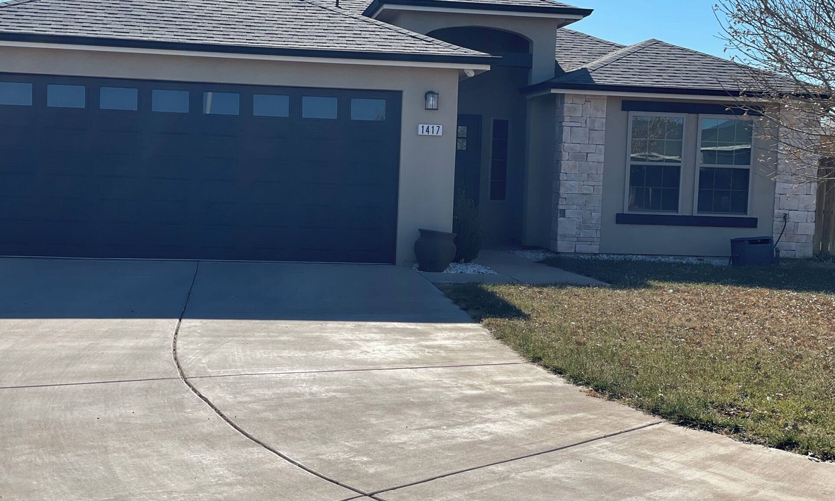 Hobbs House | Your Home Away From Home-3 Bedrooms, 2 Baths.