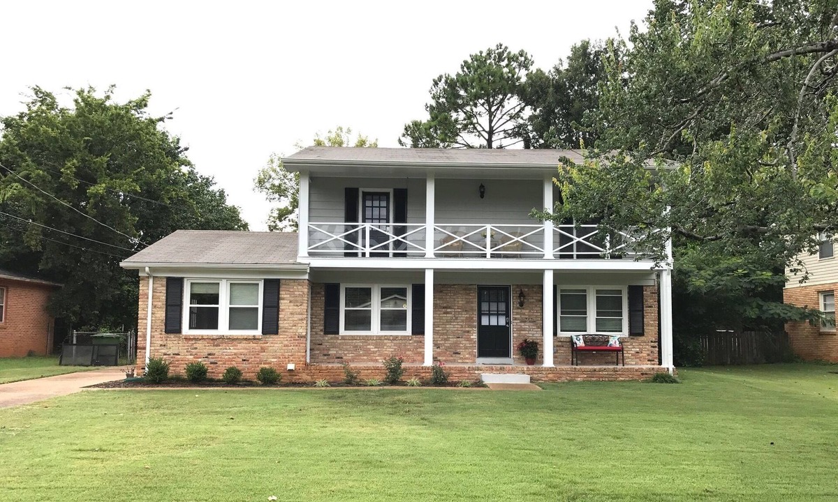 Huntsville House | Your home away from home.--