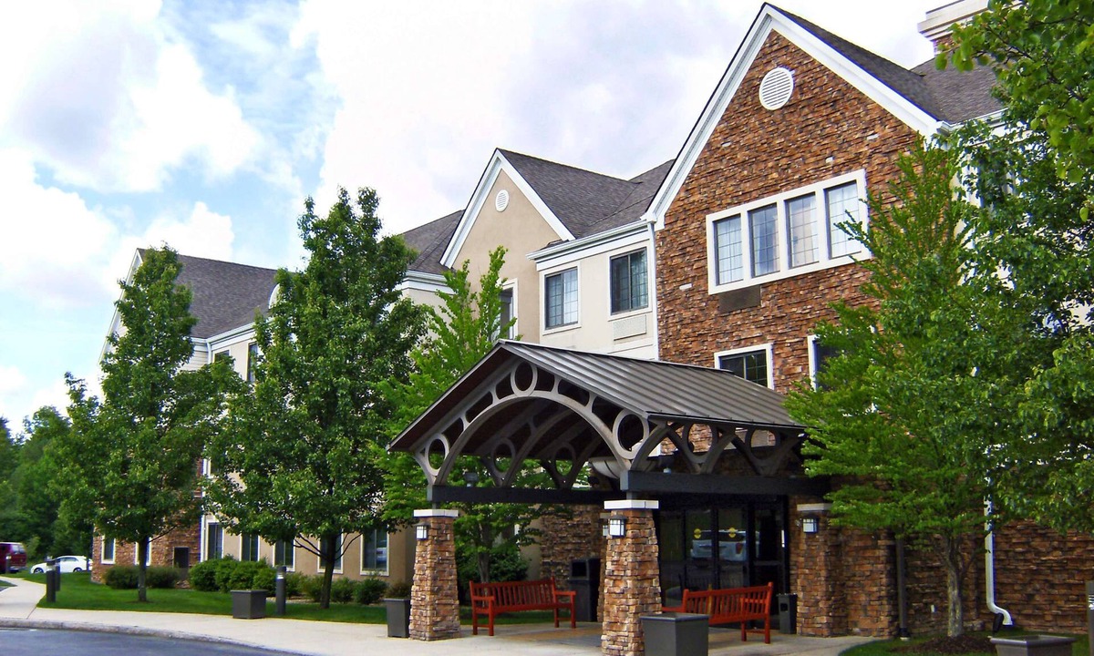 The Galleria Hotel | Your Home Far Away From Home! Pool, Parking, Near Houston Museum District!