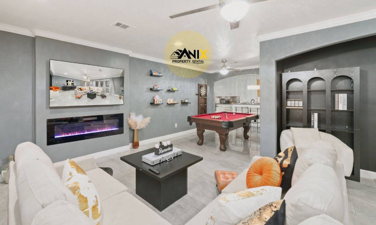 Sharpstown House | Your Houston Another Home, 4BR/2BA, near Galleria & Med Center Modern Central
