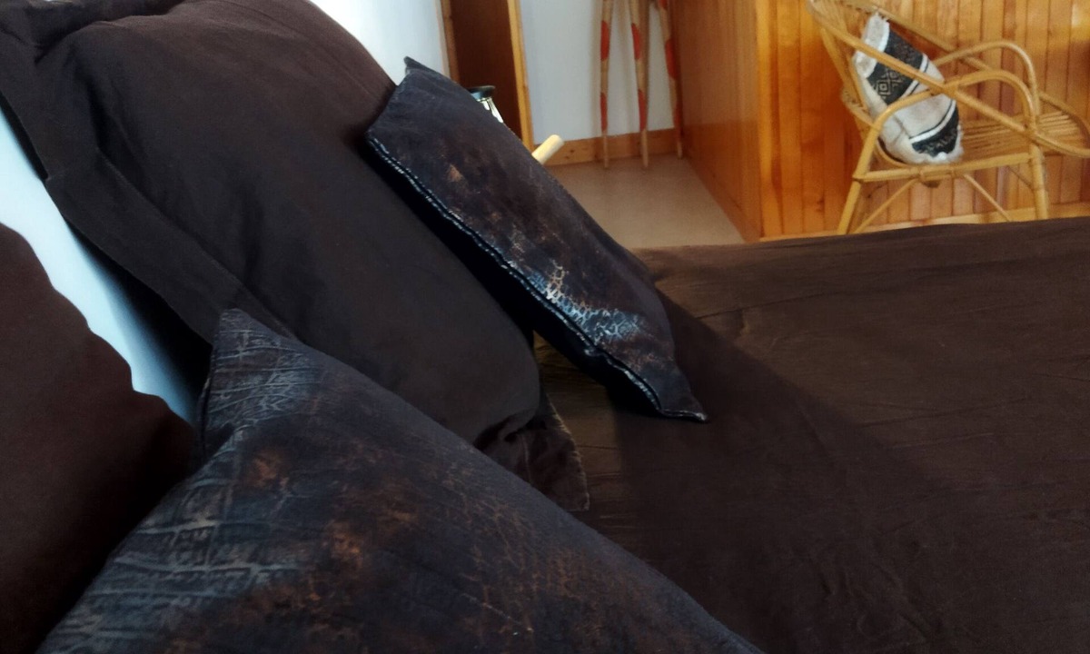 Marthod Bed & Breakfast | Your Nomadic Room: Africa