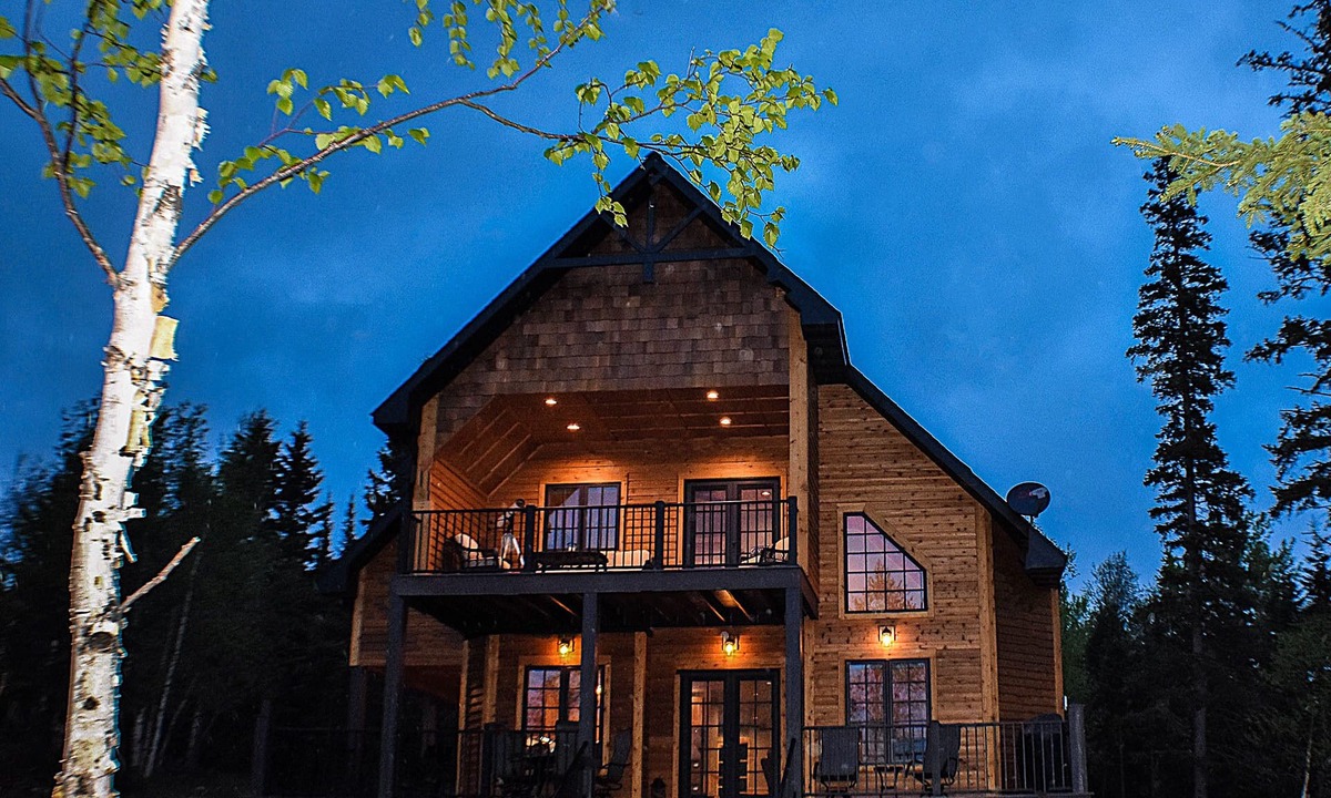 Lutsen Cabin | YOUR NORTH SHORE ESCAPE STARTS HERE-LUXURY CABIN IN THE HEART OF LUTSEN MTNS!