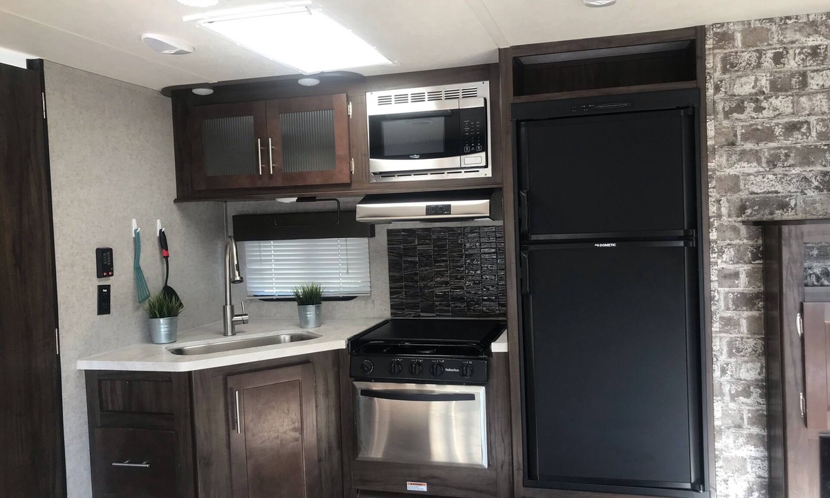 Tracy House | Your own Private Rv