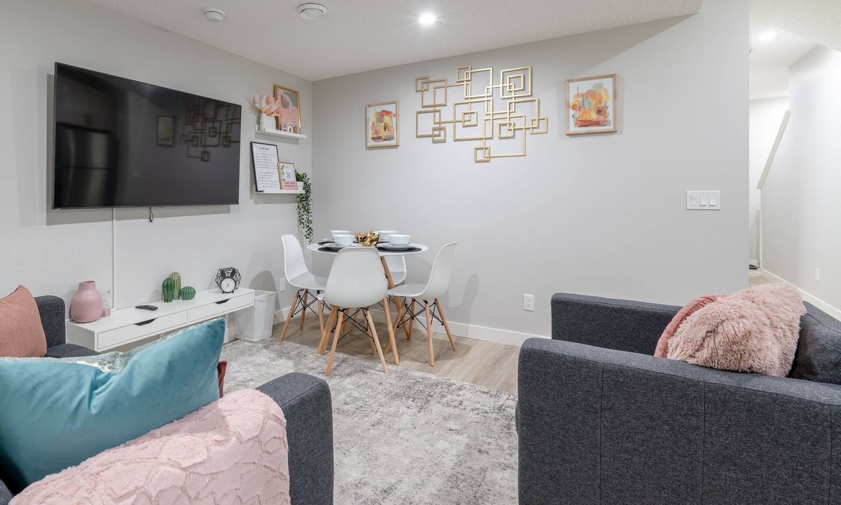 Southeast Calgary Apartment | Your Perfect 2BR Stay in SE Calgary