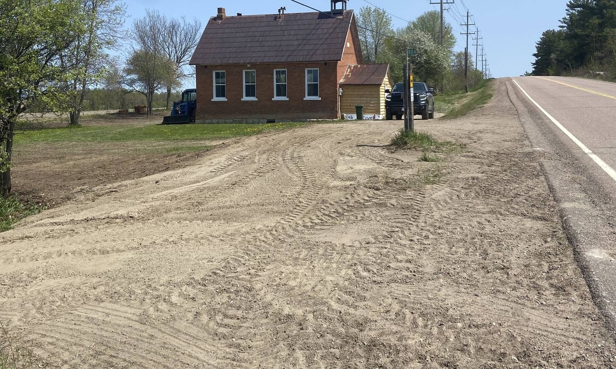 Laurentian Valley House | Your perfect home when you have to be away from home