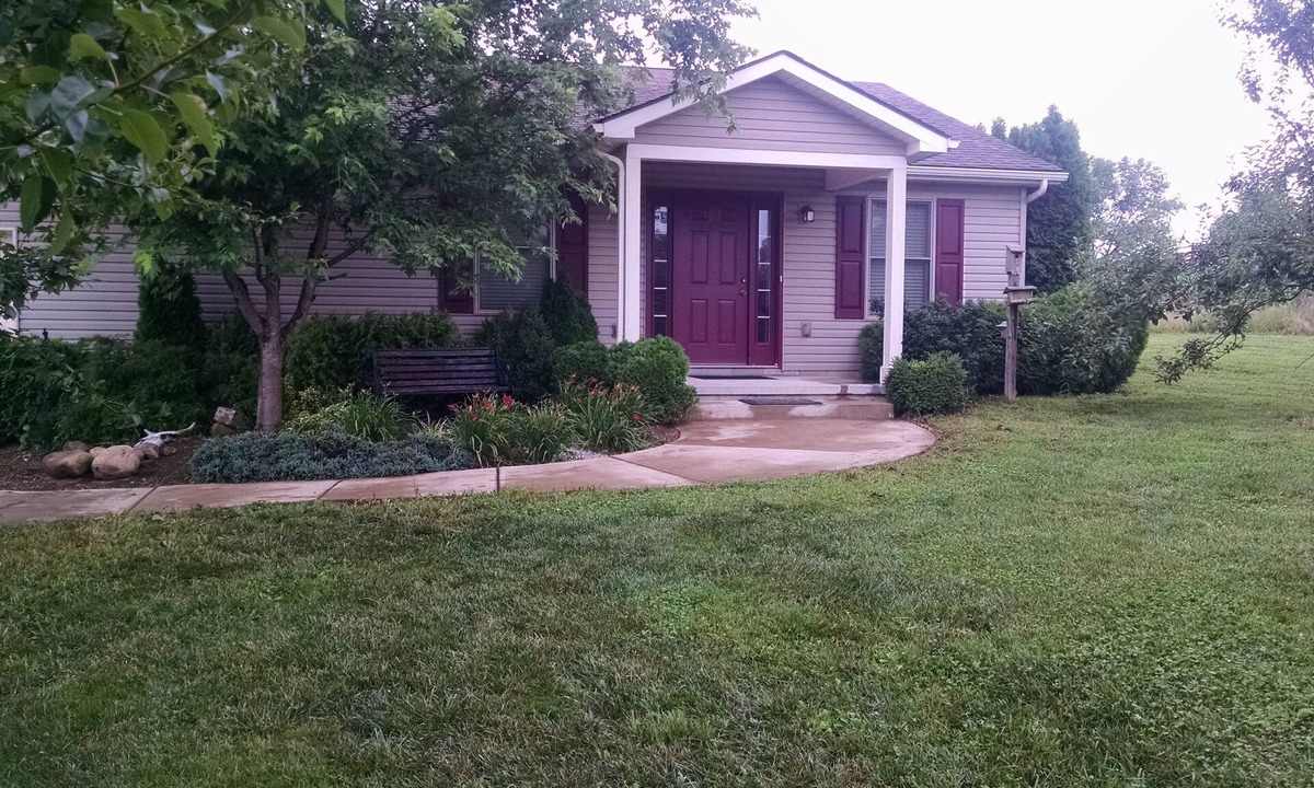 Xenia Other | Your quiet secluded home away from home!