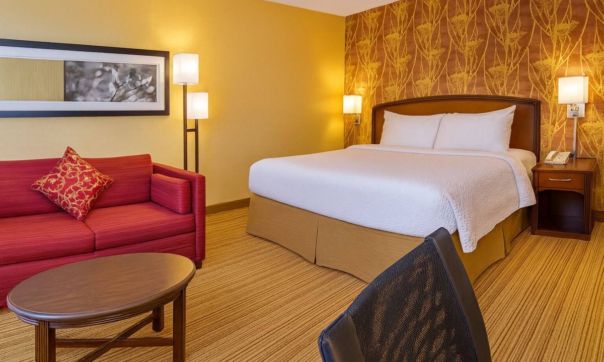 Durham Hotel | Your Relaxing Getaway Awaits! Onsite Pool, Free Parking, Pet-friendly Property