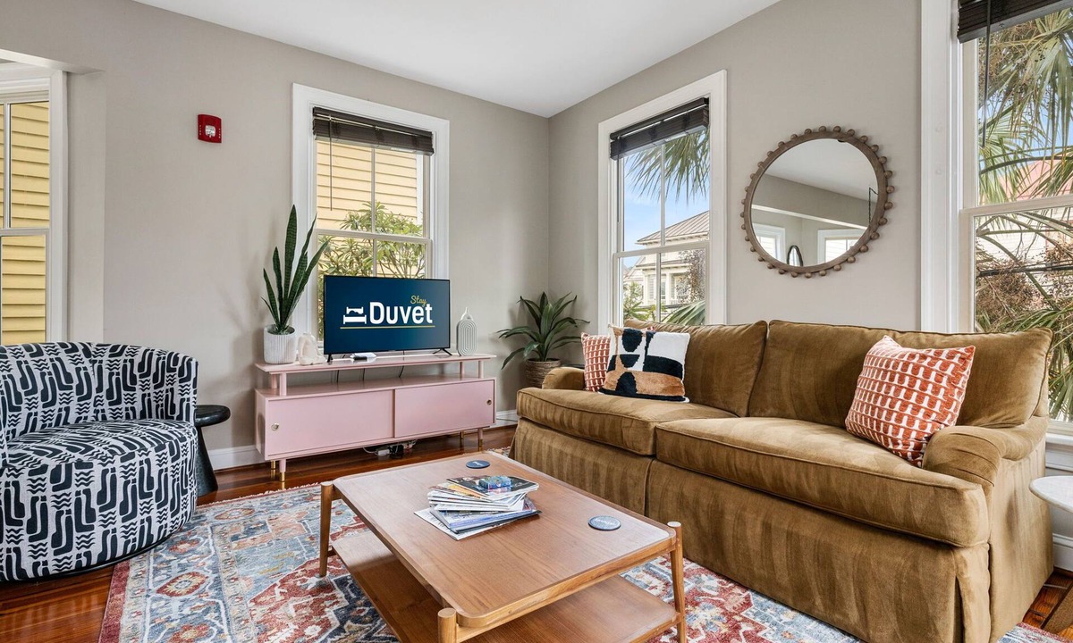 Cannonborough Elliotborough Apartment | Your Rooftop Haven | Sunset Suite Serenity