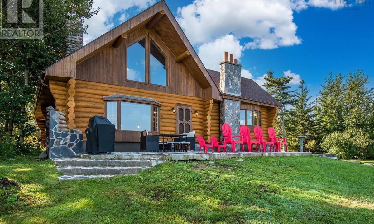 Annapolis Valley Cottage | Your Rustic Ocean Chalet Escape