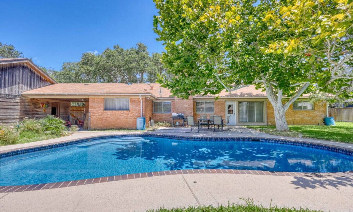 Ingleside House | Your Sea-cret Getaway Awaits!