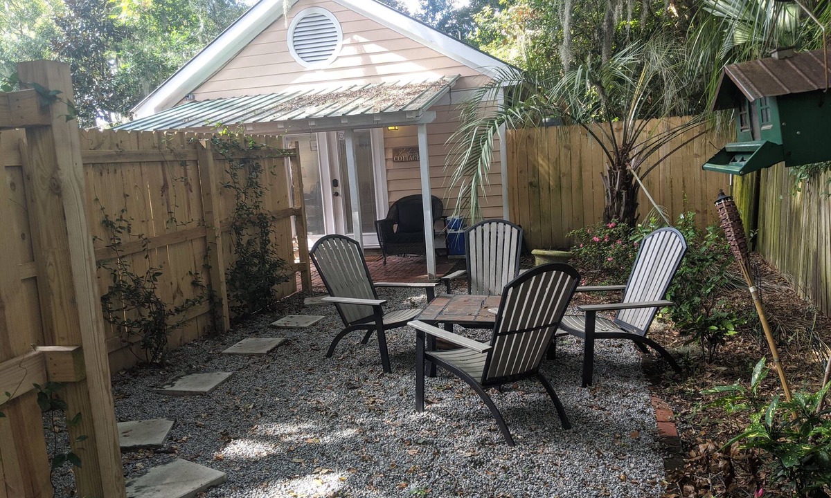 Historic District House | YOUR SOCIAL DISTANCING AND INTIMATE GETAWAY!
