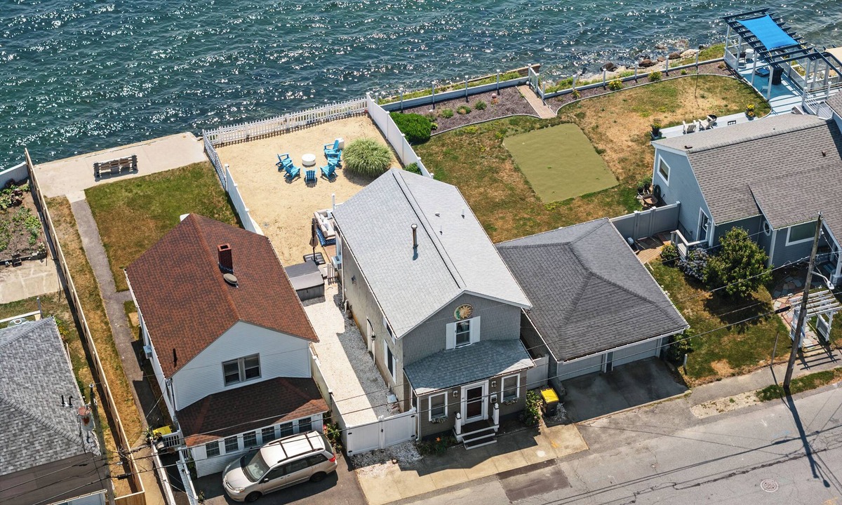 Somerset House | Your Summer Oasis. Oceanfront Views & Fire Pit