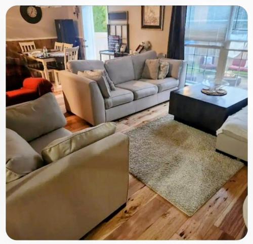 La Vergne House | Your Temporary Haven - In home