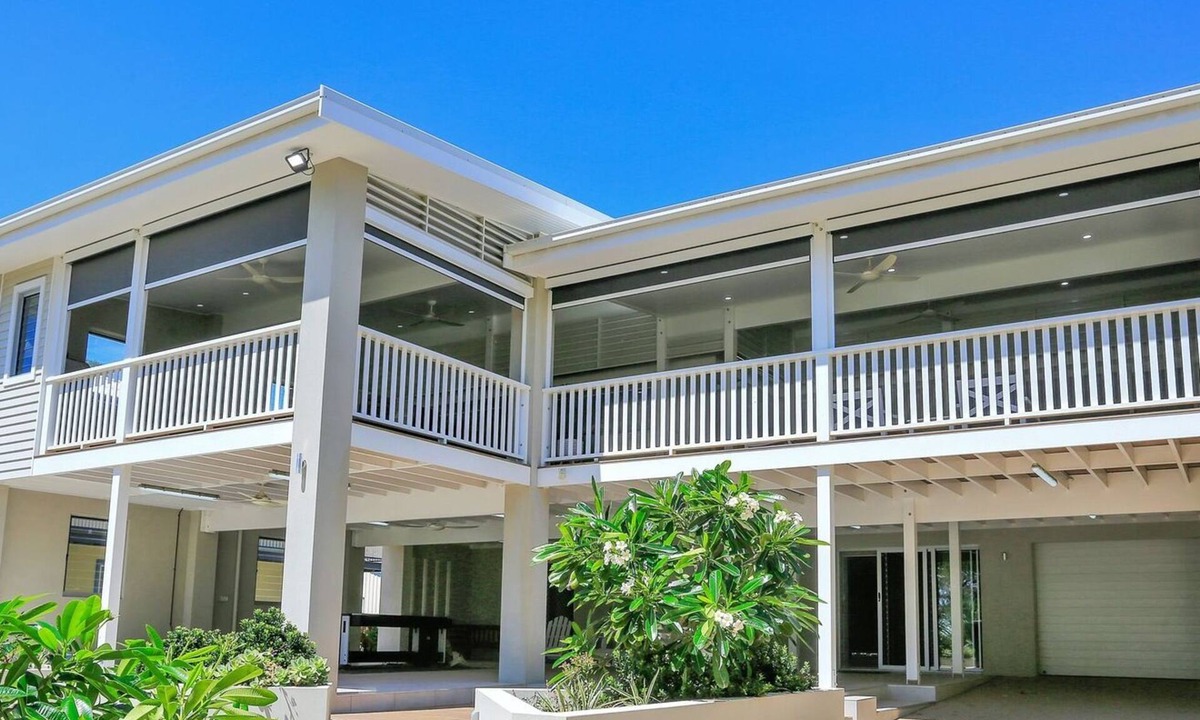 Woodgate House | Your Ultimate Beach Front Holiday