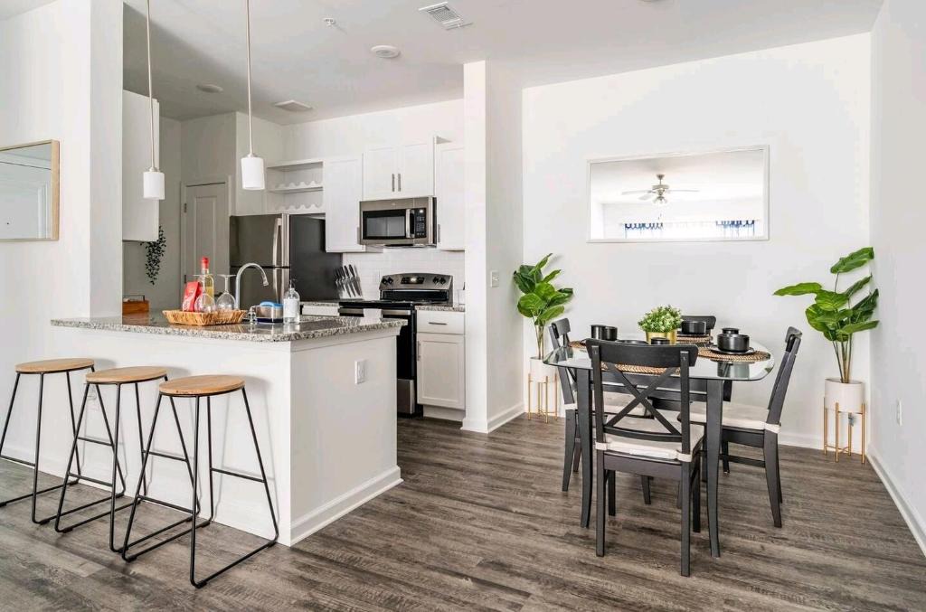 Orange Park Apartment | Your Urban Oasis Near Navy Base