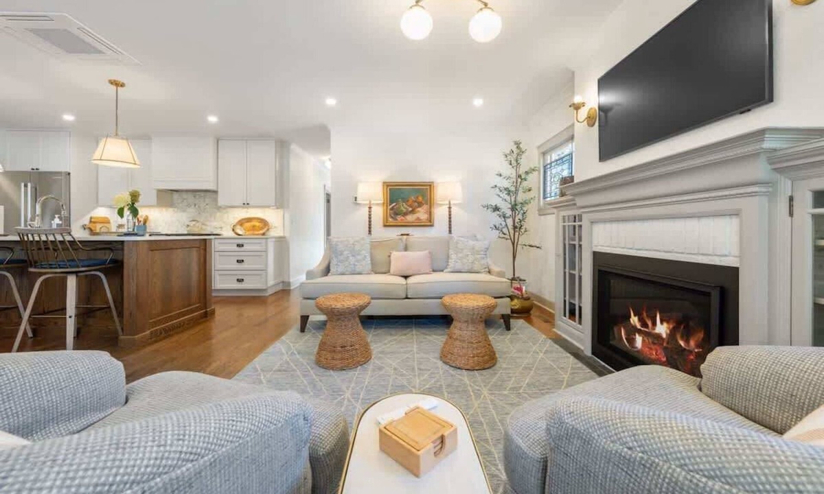 Manito House | Your Weekend Starts Here | Pour, Grill, Repeat