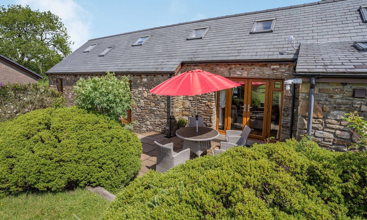Llanedy Cottage | Ysgubor Hir