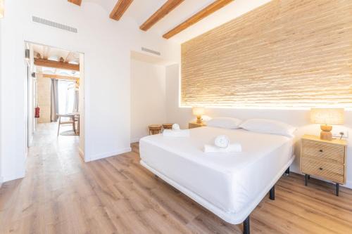 La Roqueta Apartment | Yturralde by Alma Suites