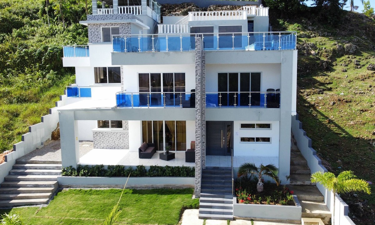 Cabrera House | yurys villa