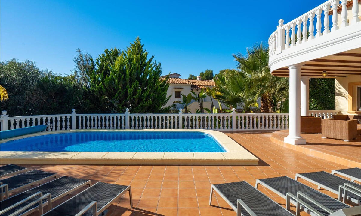 El Portet Villa | Zaccori - 5 bedroom villa in El Portet - pool table and ping pong