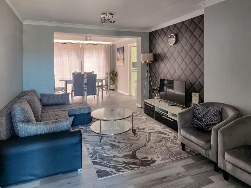 Timsbury House | Zadena