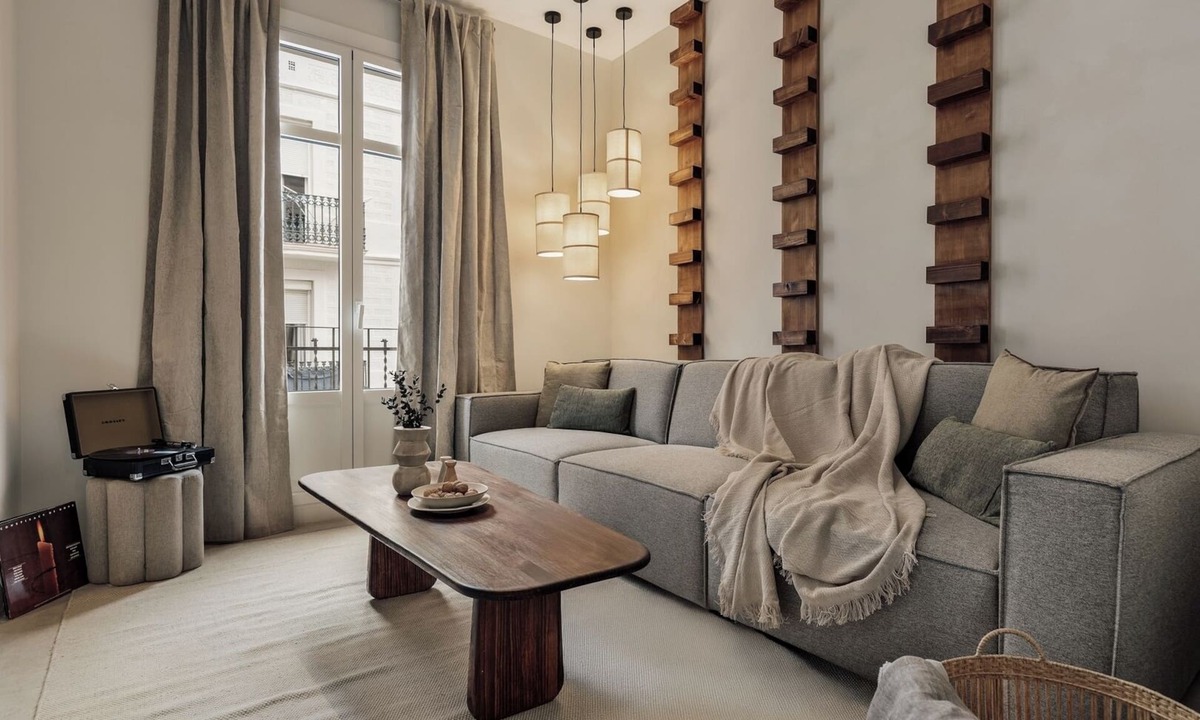 El Poble-sec Apartment | Zafiro - 3 bedrooms and balcony in Sants