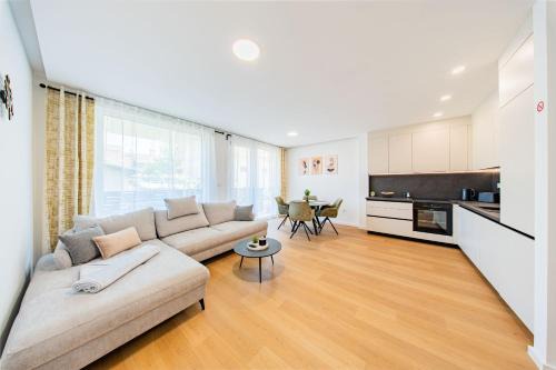 Brinje Apartment | Zagreb 245 - 246 - 247 - 248 - 4 Units - Three Bedroom Apartments - New - Balcony - Parking - Flexible Keybox Entry - Modern