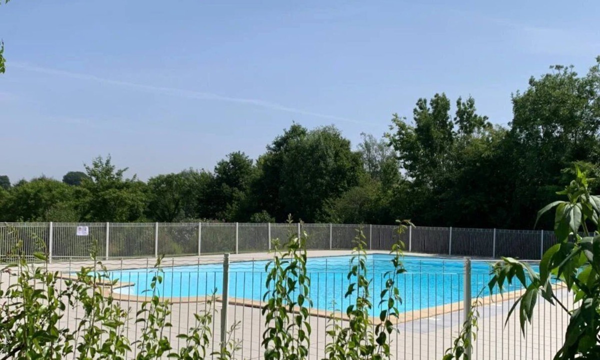 Moutiers-Sous-Chantemerle Ski Chalet | ZEcamping 3 étoiles piscine chiens acceptés cottage TV LV BBQ 41m2